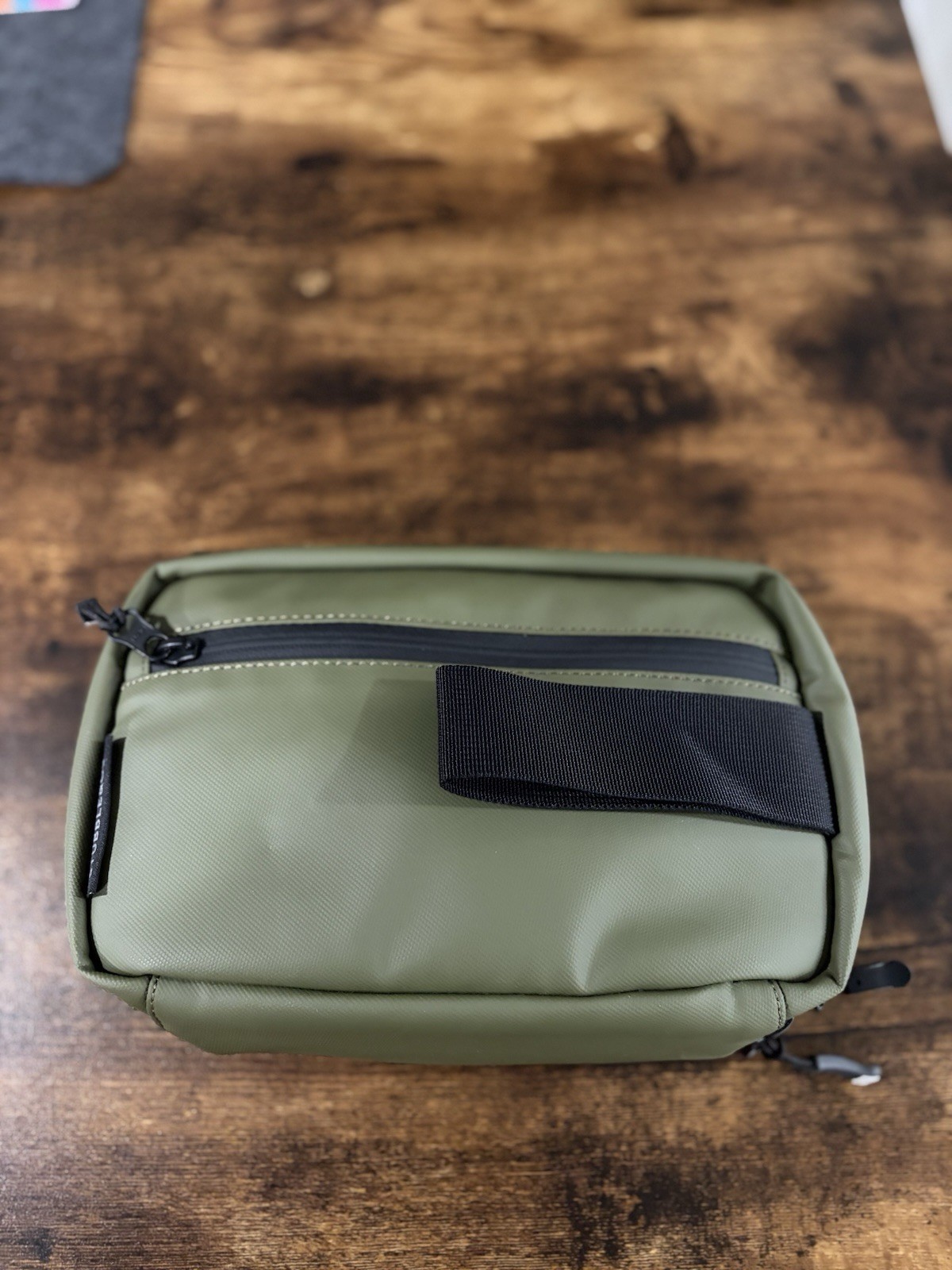 Stubble & Co Tech Bag; Green; Pre-Owned; O/S