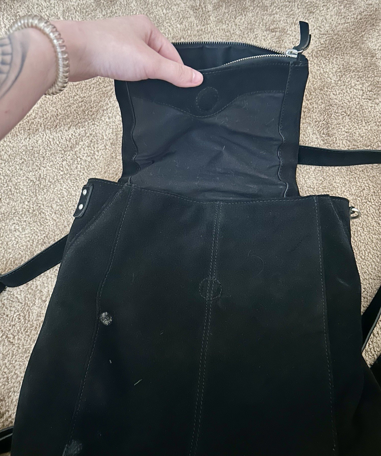 Black Medium Backpack Magnetic Flap Zip Front Pocket Adjustable Straps