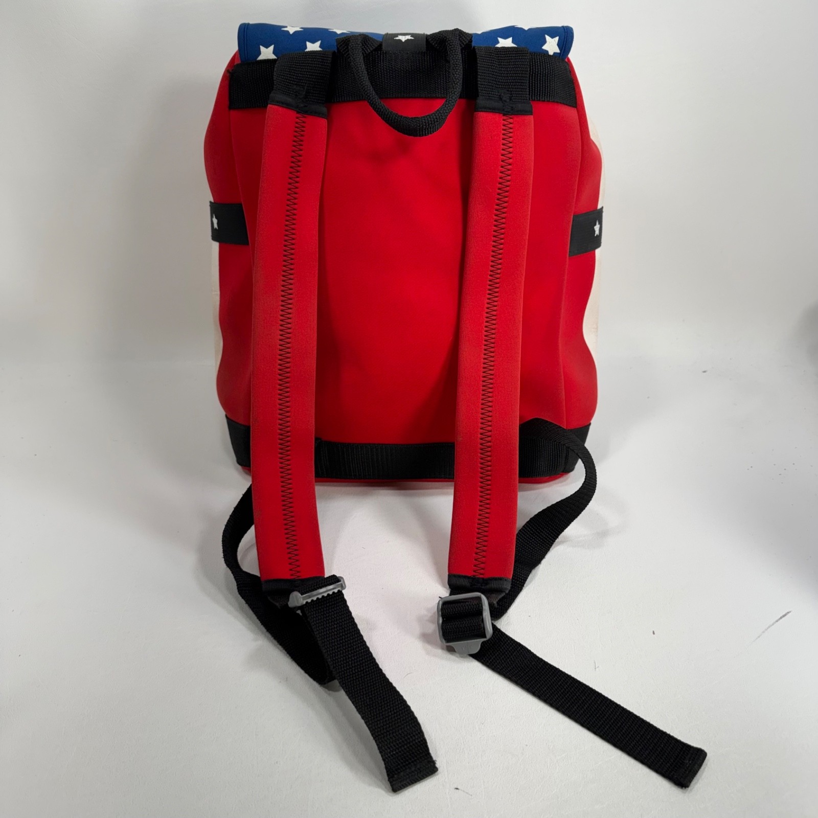 Vintage American Flag Print Backpack Red White Blue Neoprene Y2K 90s Bag