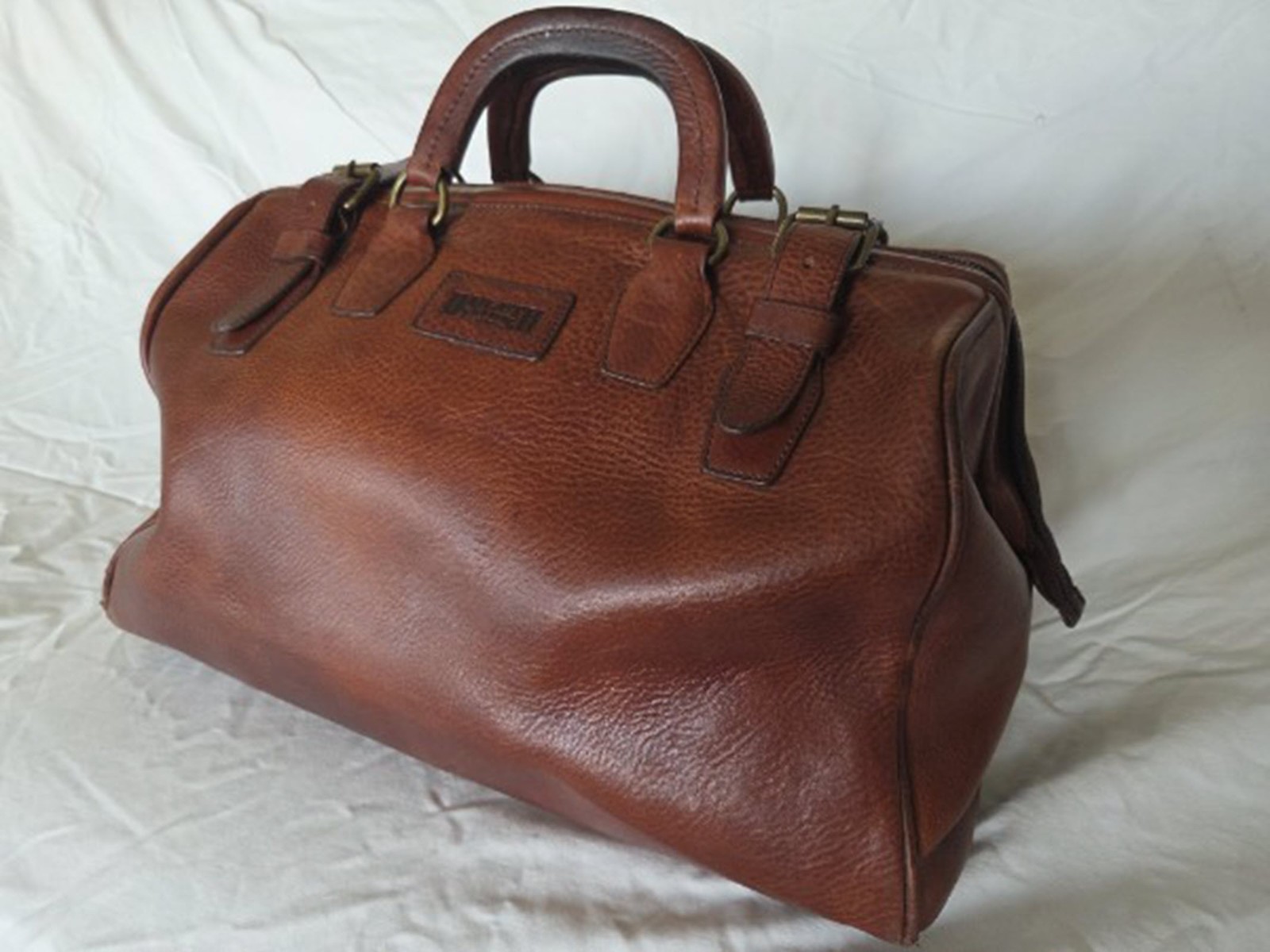 Duluth Trading Lifetime Leather Doctor Bag Brown Utility Duffle USA Full Grain