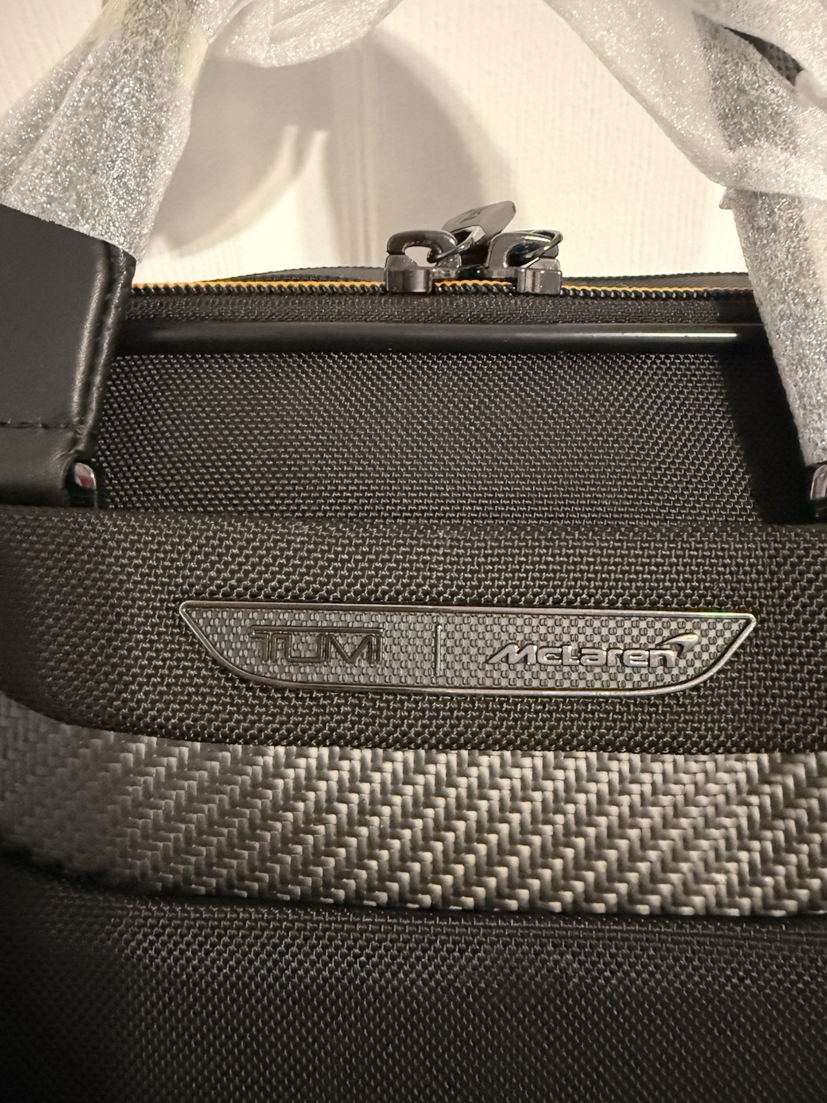 NEW TUMI McLaren Axle Slim Brief 144554-1041 Laptop Bag 14” NWT MSRP $800