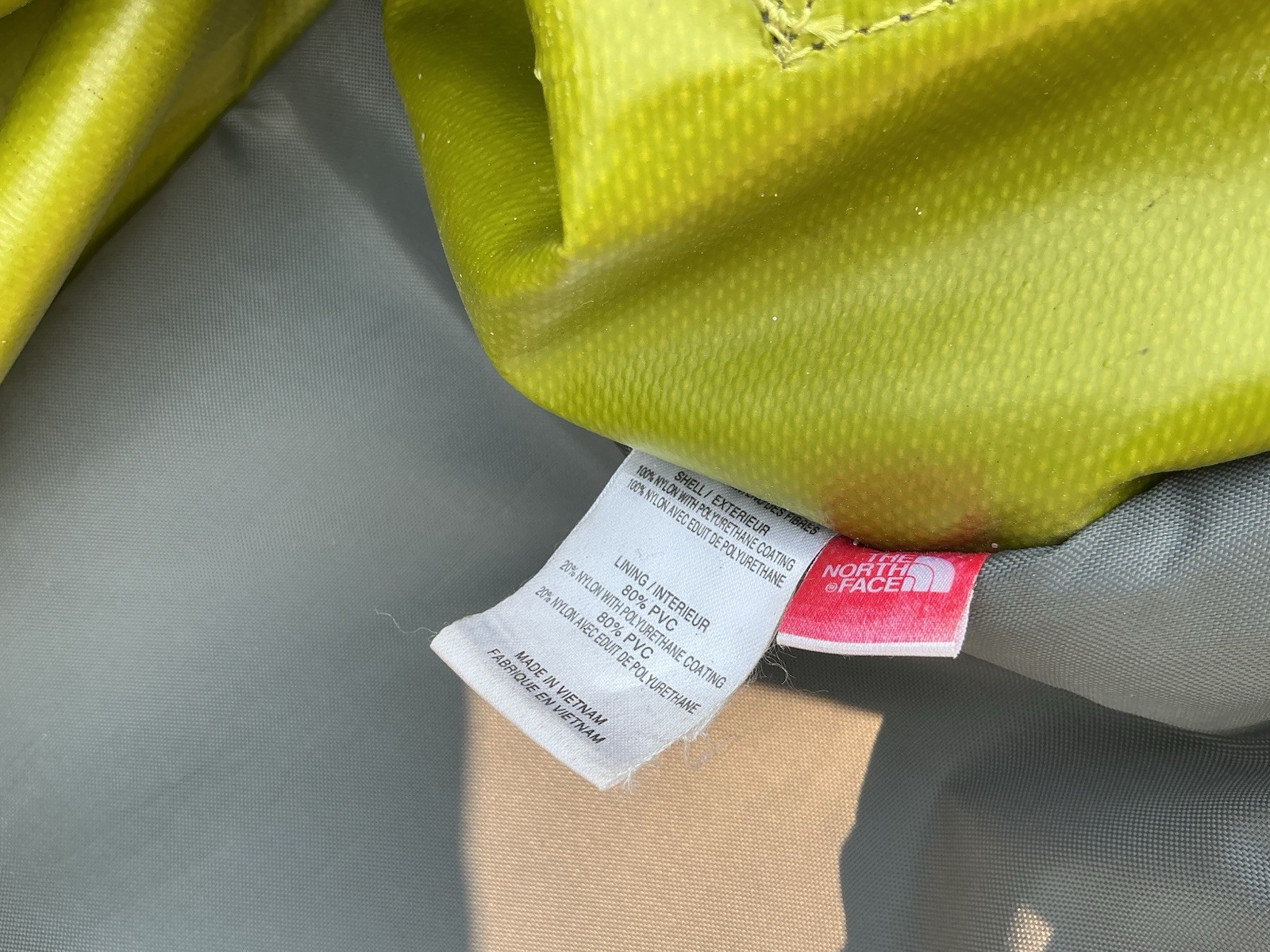 The North Face Large Messenger Bag Green Laptop Shoulder Travel Work Crossbody
