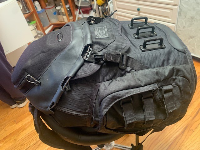 Oakley Kitchen Sink Backpack 34L Capacity