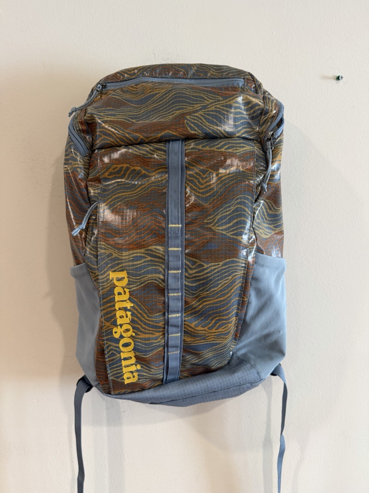 Patagonia 25L Black Hole Backpack Pack Rock Cycle Multi Sty49297 Rare