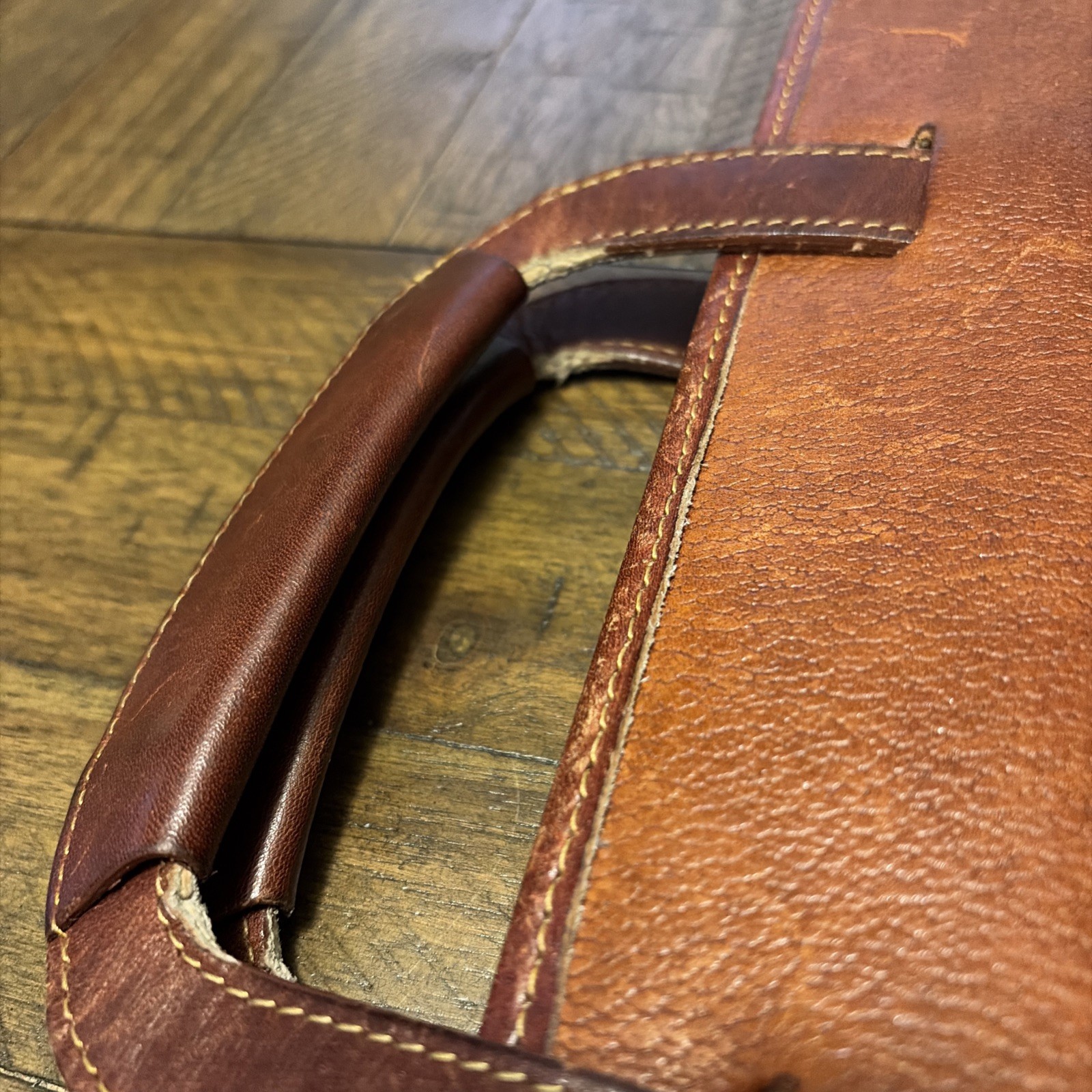 Orvis Leather Messenger Briefcase Bag