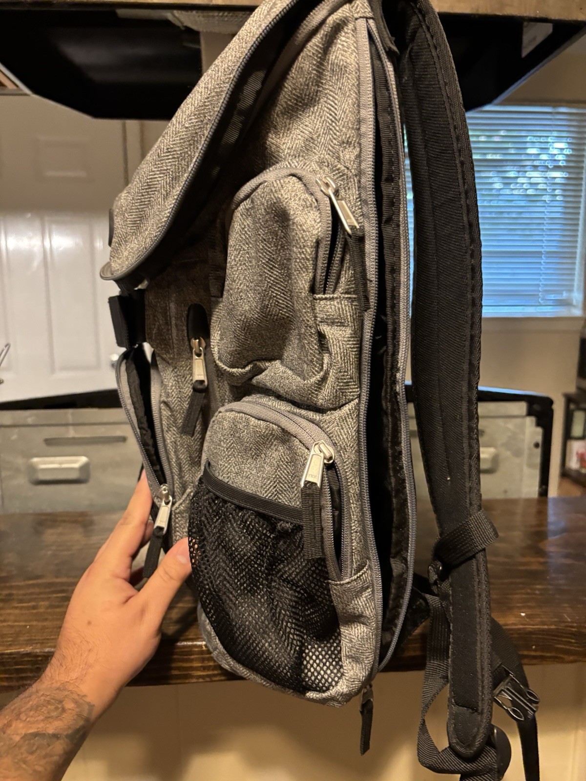 Oakley RN 96548 CA 35460 backpack Kitchen Sink Backpack 34L Capacity Gray
