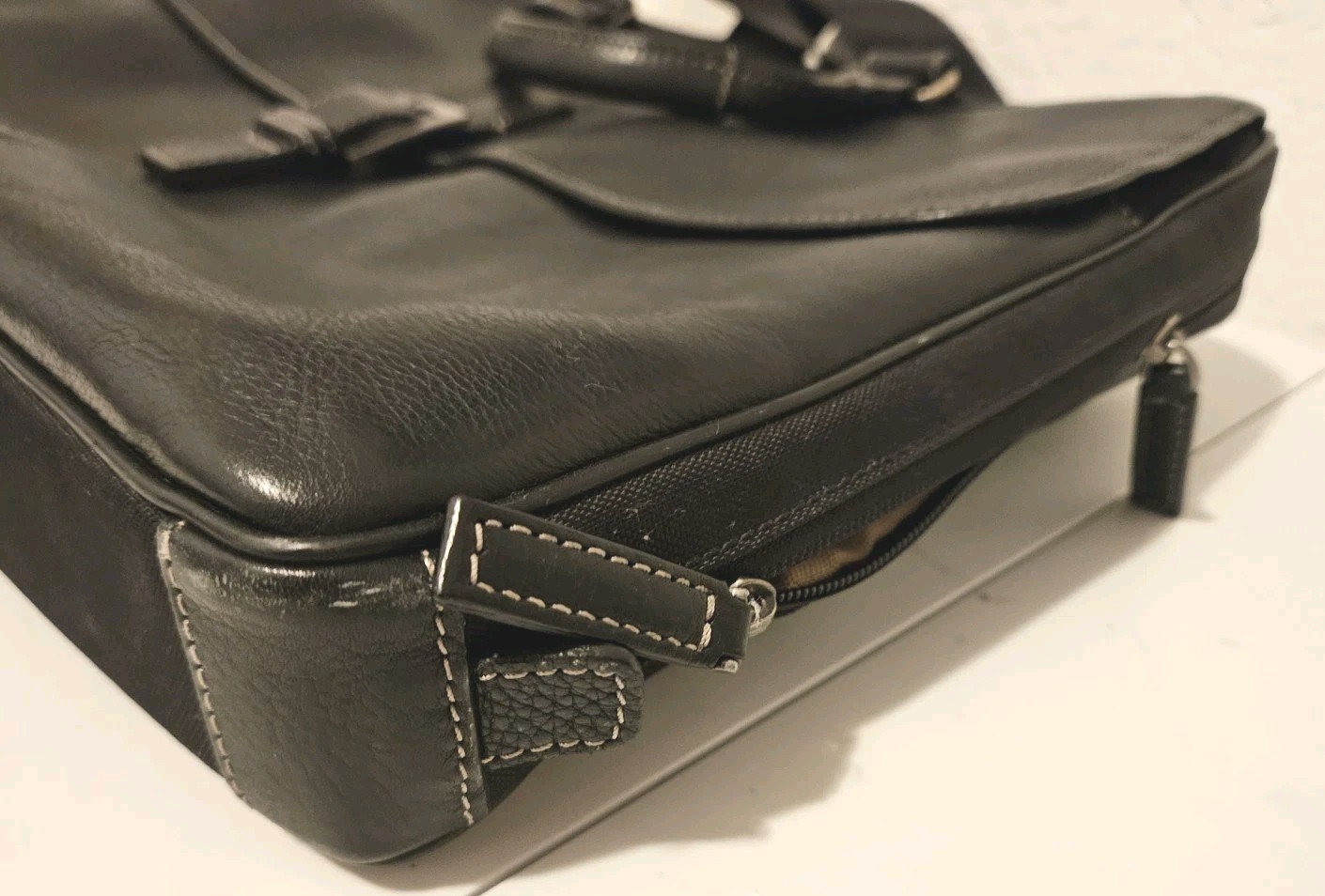 Boconi Black Tumbled Leather Messenger Laptop Bag 16x11x3.5