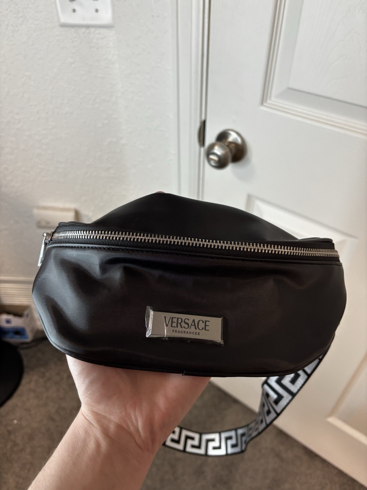 Versace Men’s Luxury Belt Bag Black Waist Travel Fanny Pack Brand New Authentic