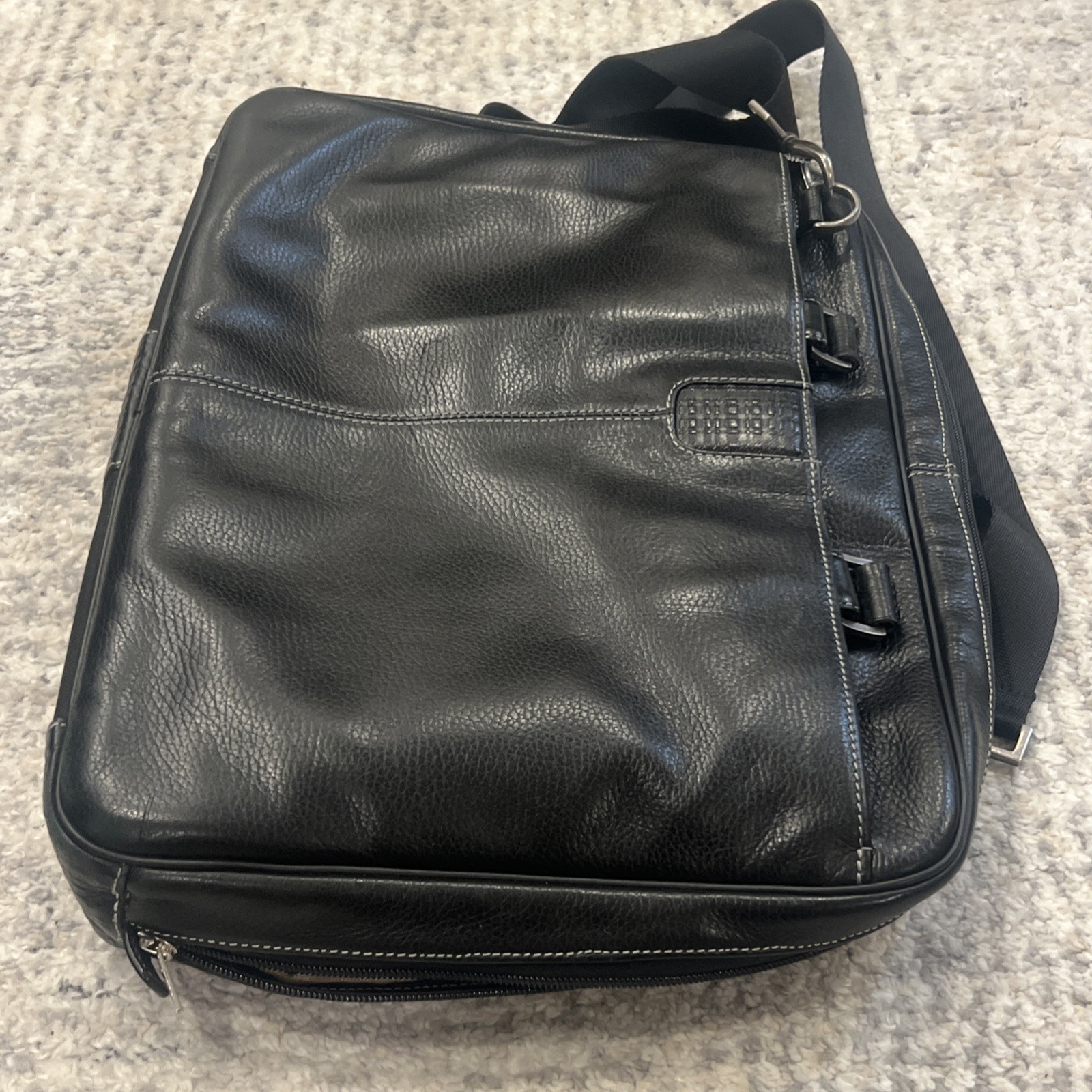 Boconi Black Leather Tumbled Pebbled Messenger Briefcase Laptop Case EUC