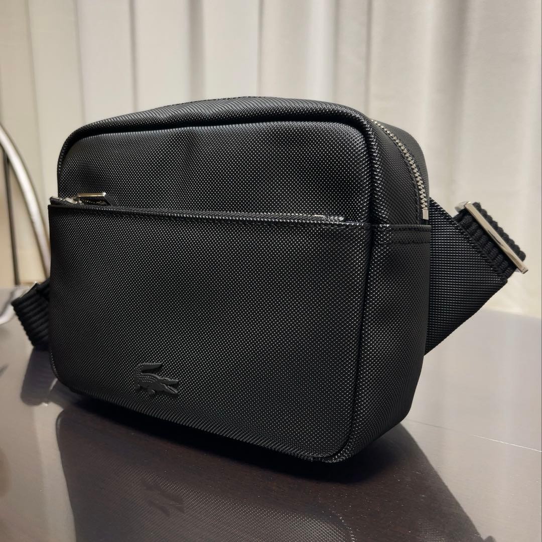 Authentic LACOSTE Men’s Classic Piqué Shoulder Bag Black 21cm x 16cm x 7cm Damag