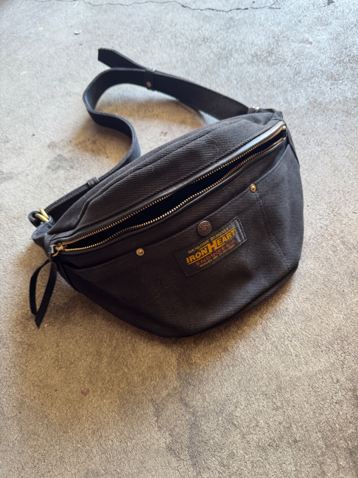 IRON HEART WAIST BAG – IHE-37-BLK – 21OZ SUPERBLACK DENIM