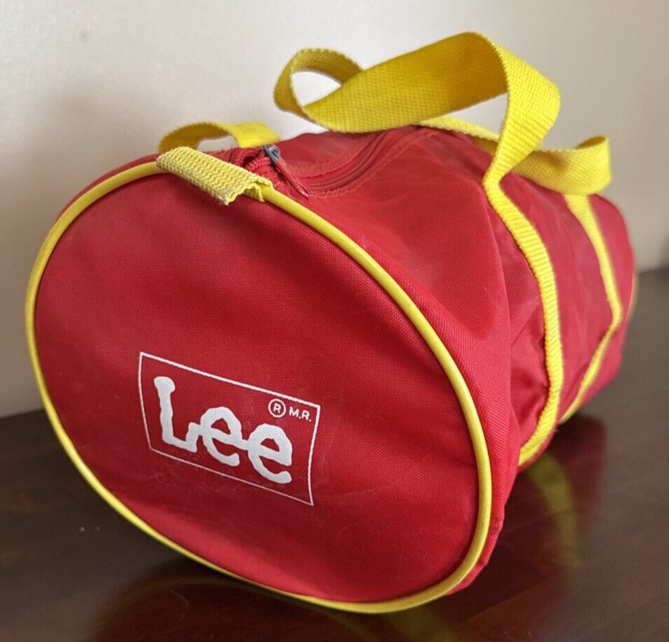 Vintage Lee Jeans Brand Red Nylon Zippered Gym Duffle Tote Bag Retro 80s Aerobic