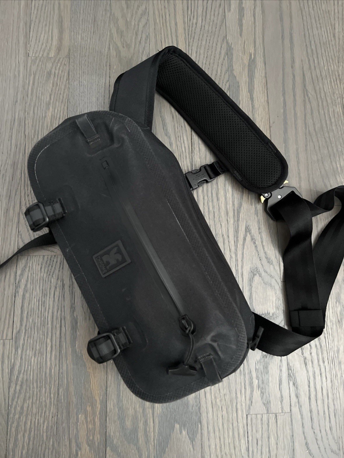 Chrome Industries Mini Kadet WP waterproof sling bag w/ stabilizer strap