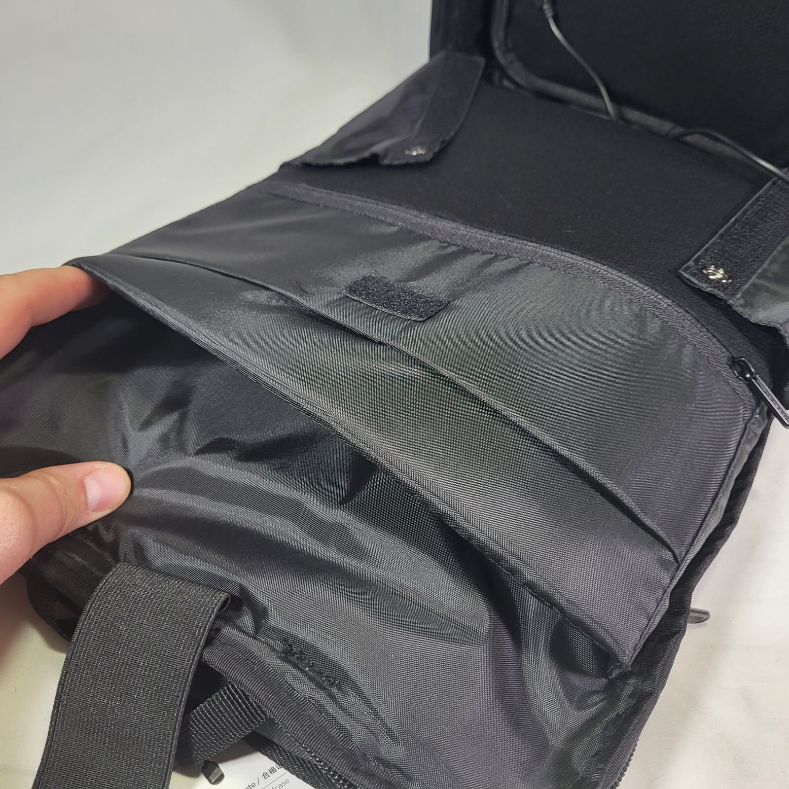 XD Design Bobby Biz Anti-Theft Backpack briefcase USB black sleek Z4
