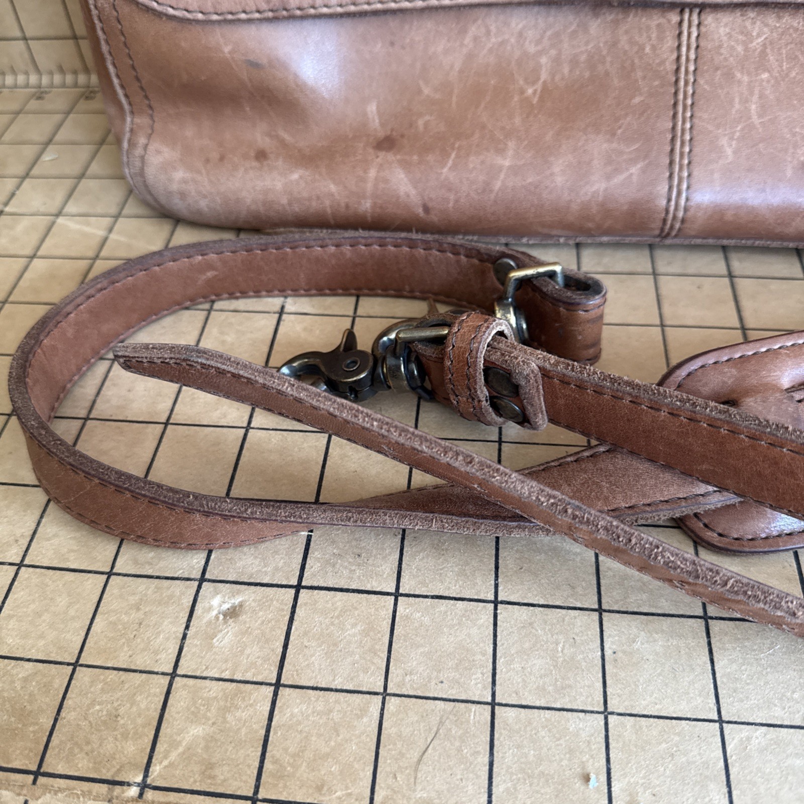 Buffalo Jackson Trading Co. Leather Laptop Messenger Briefcase Bag w/Strap