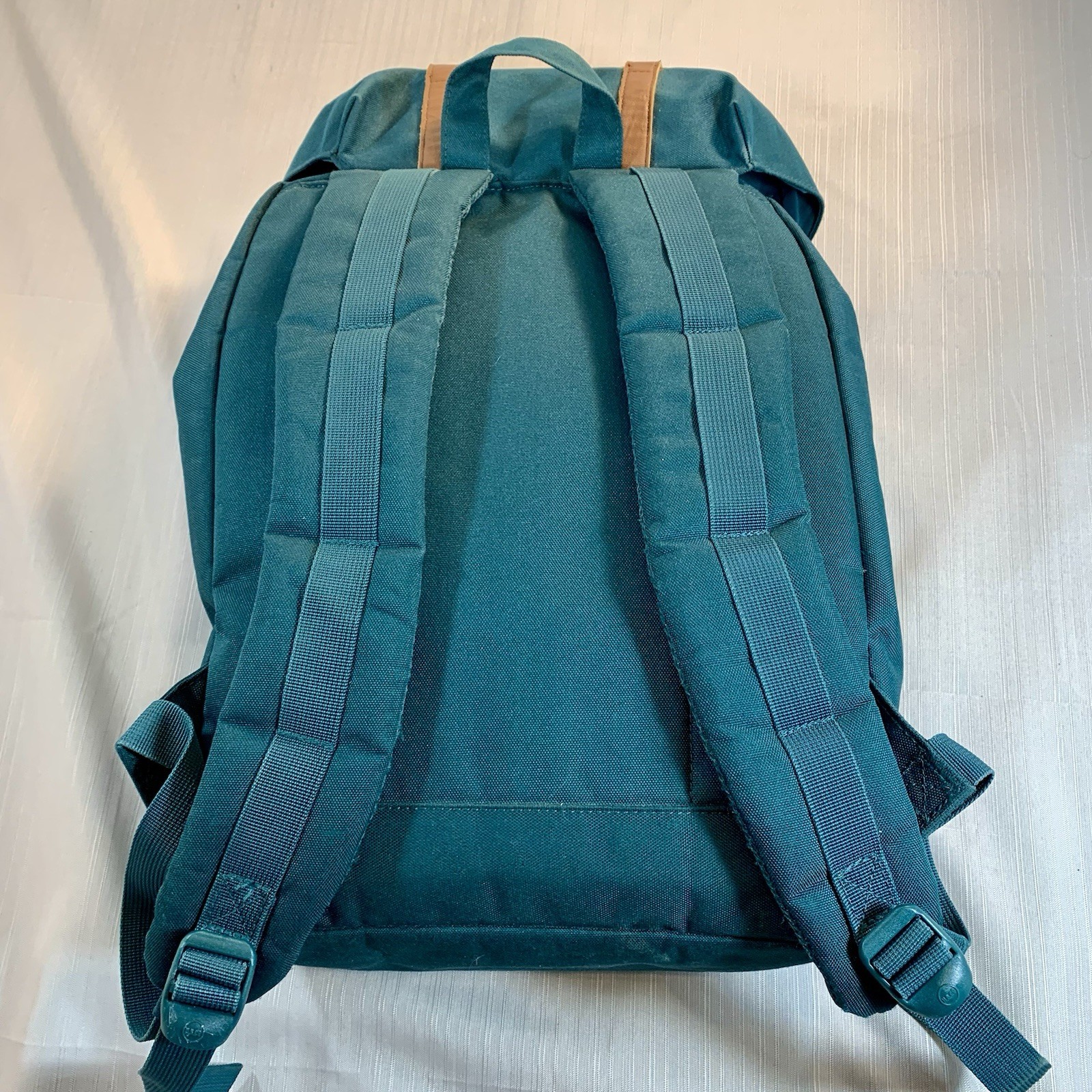 HERSCHEL Backpack Retreat Green with brown strap READ DESCRIPTION SEE PHOTOS
