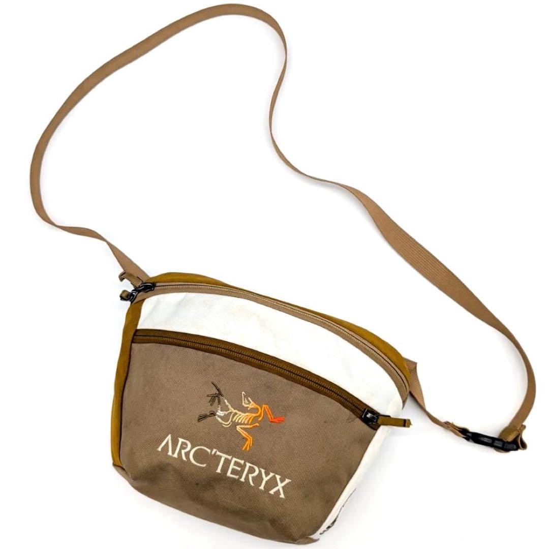 ARC’TERYX x Beams MANTIS2 Nagomi Shoulder Bag Unisex Crossbody Beige/White/Oran