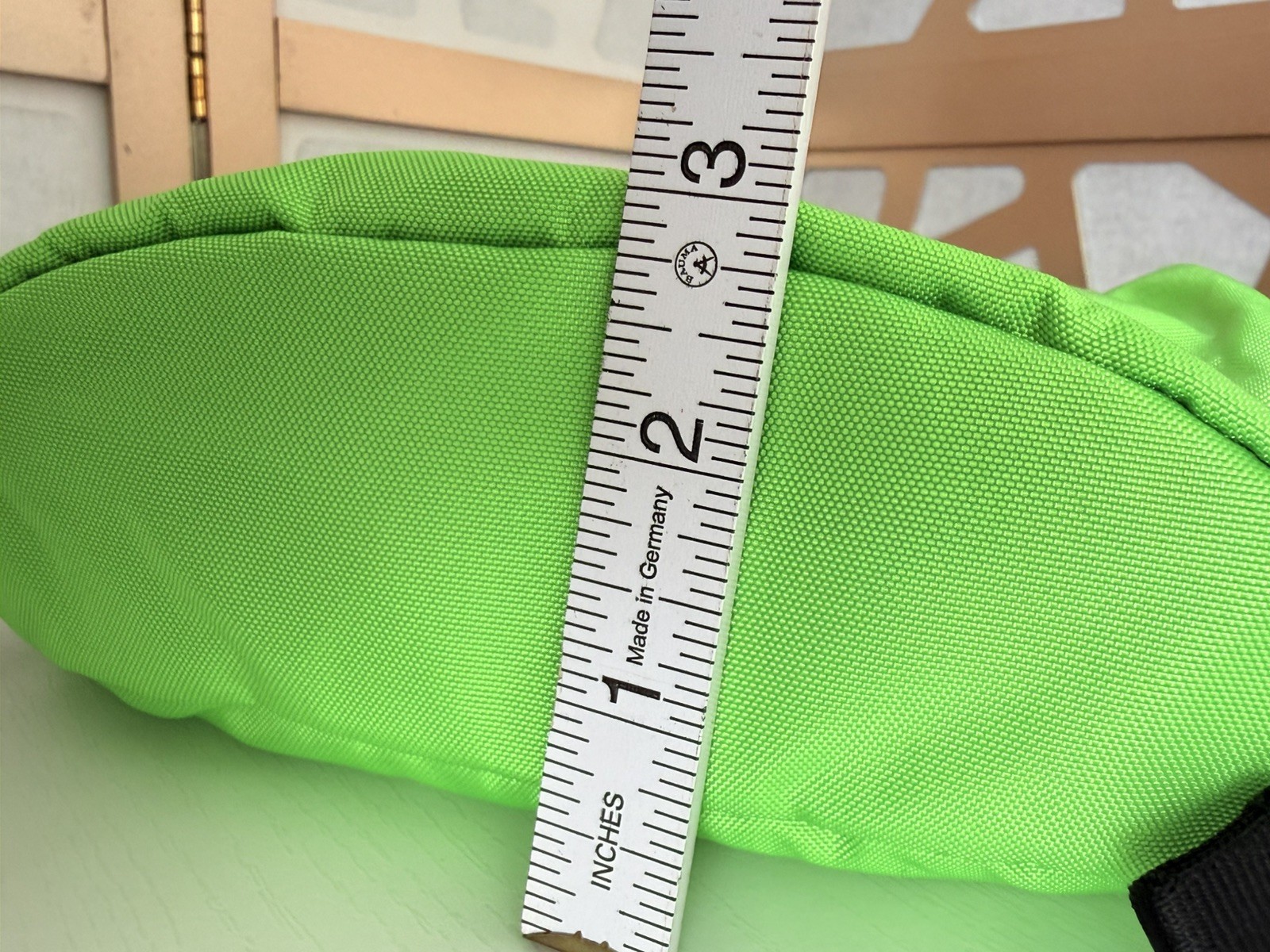 The Brown Buffalo Conceal Waistpack Sling Ultra Neon Green Grid TBB Fanny Pack