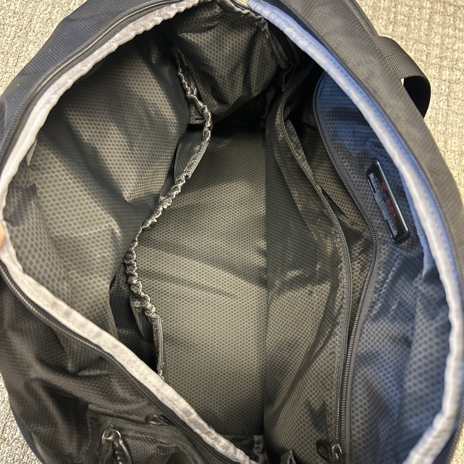 TUMI T-Tech Black Nylon Expandable Carry On Duffel 5540D Travel No Strap