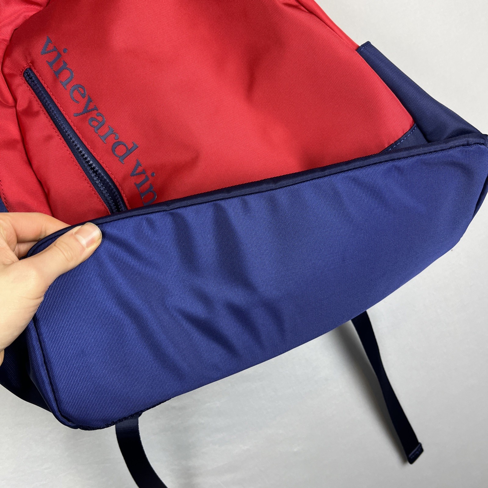 Vineyard Vines Red and Navy Blue Backpack School Work Beach New Without Tags