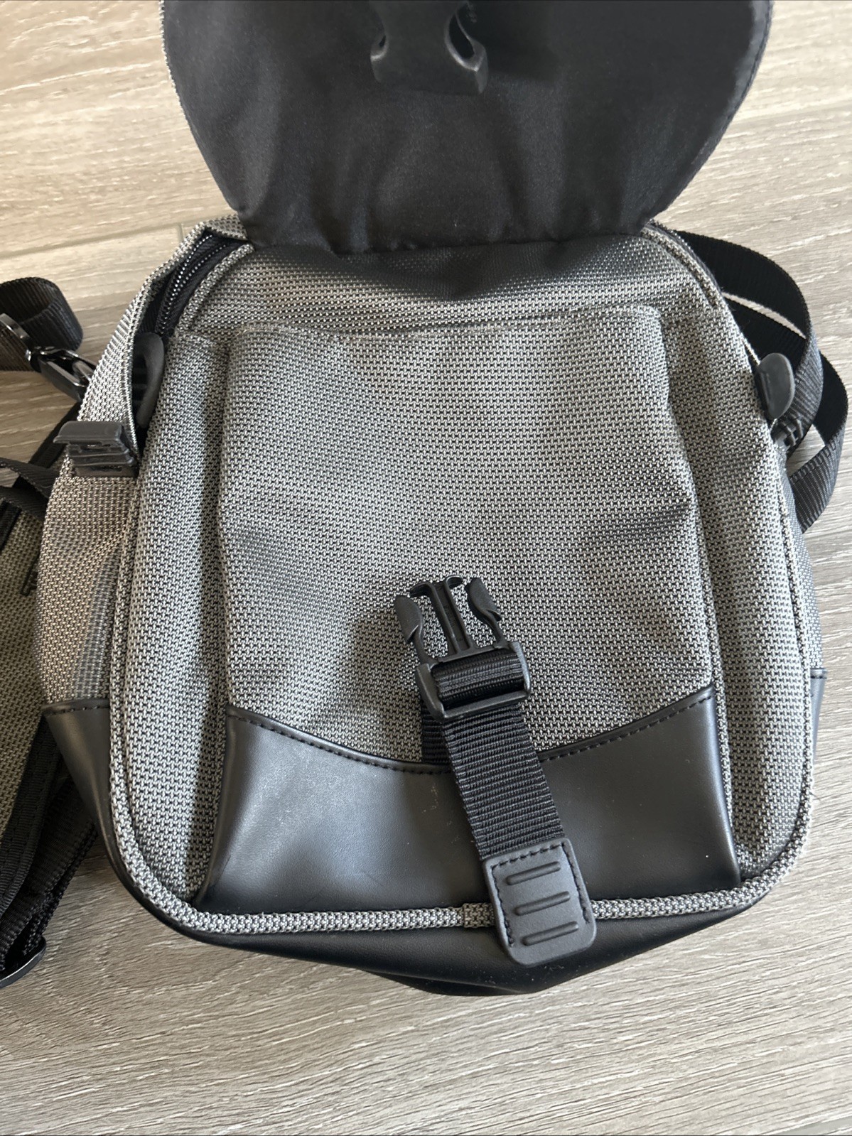 TUMI T2 Ballistic Nylon Camera/Travel Bag in Grey & Black, Gently Used
