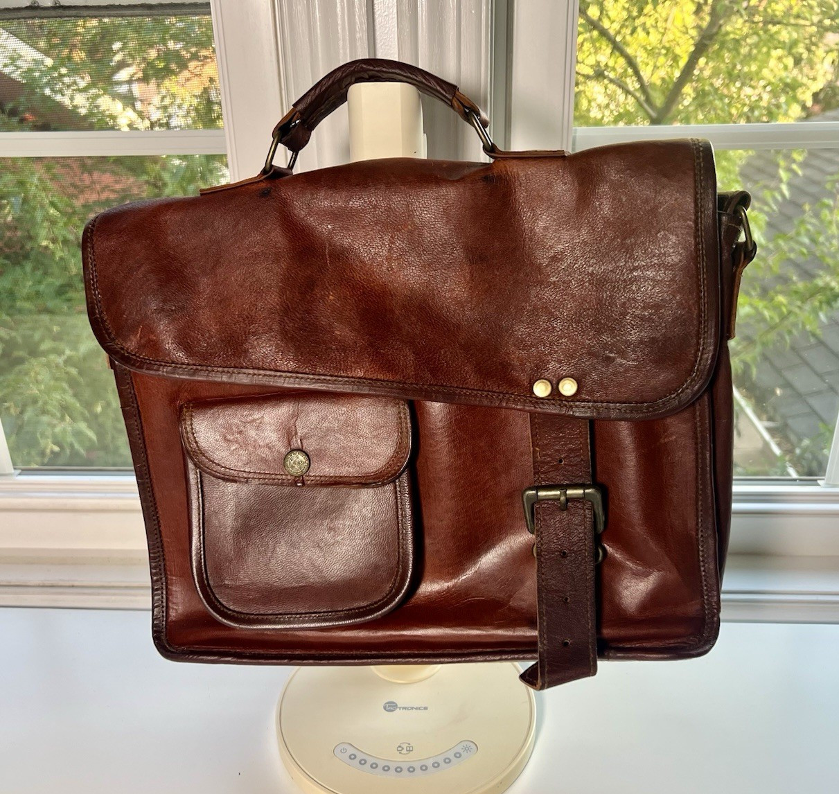 Men’s Brown Messenger Bag Medium Shoulder Strap Buckle Flap, Inner Pockets
