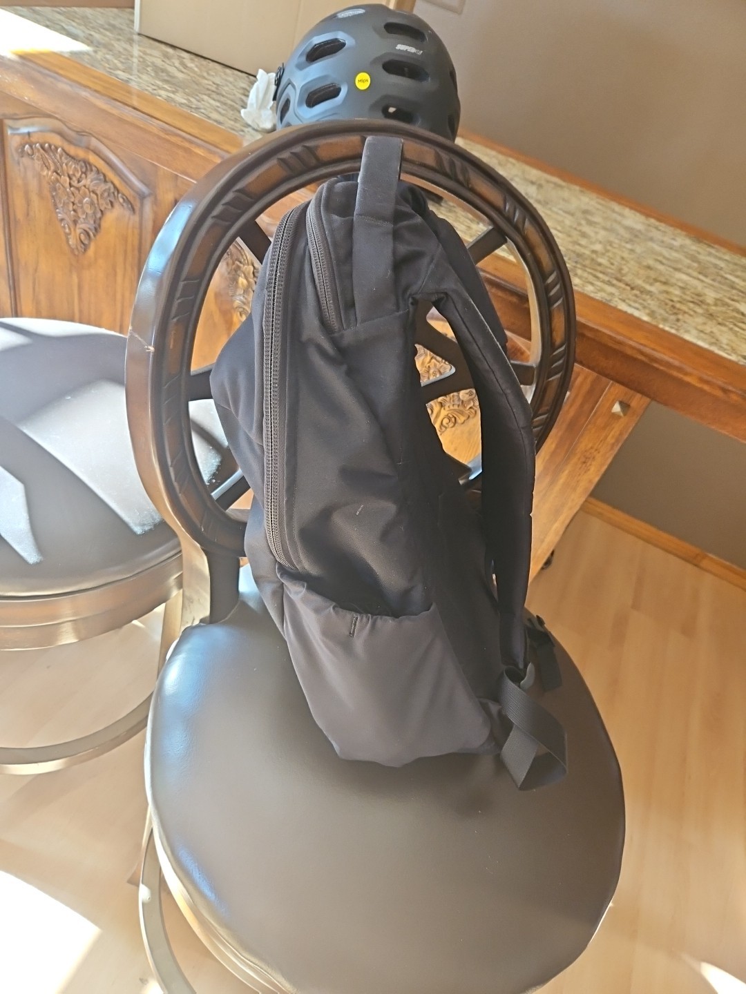 Evergoods Civic Half Zip 22L (CHZ22) – SMALL TEAR NEAR ZIPPER, SEE LAST PHOTO
