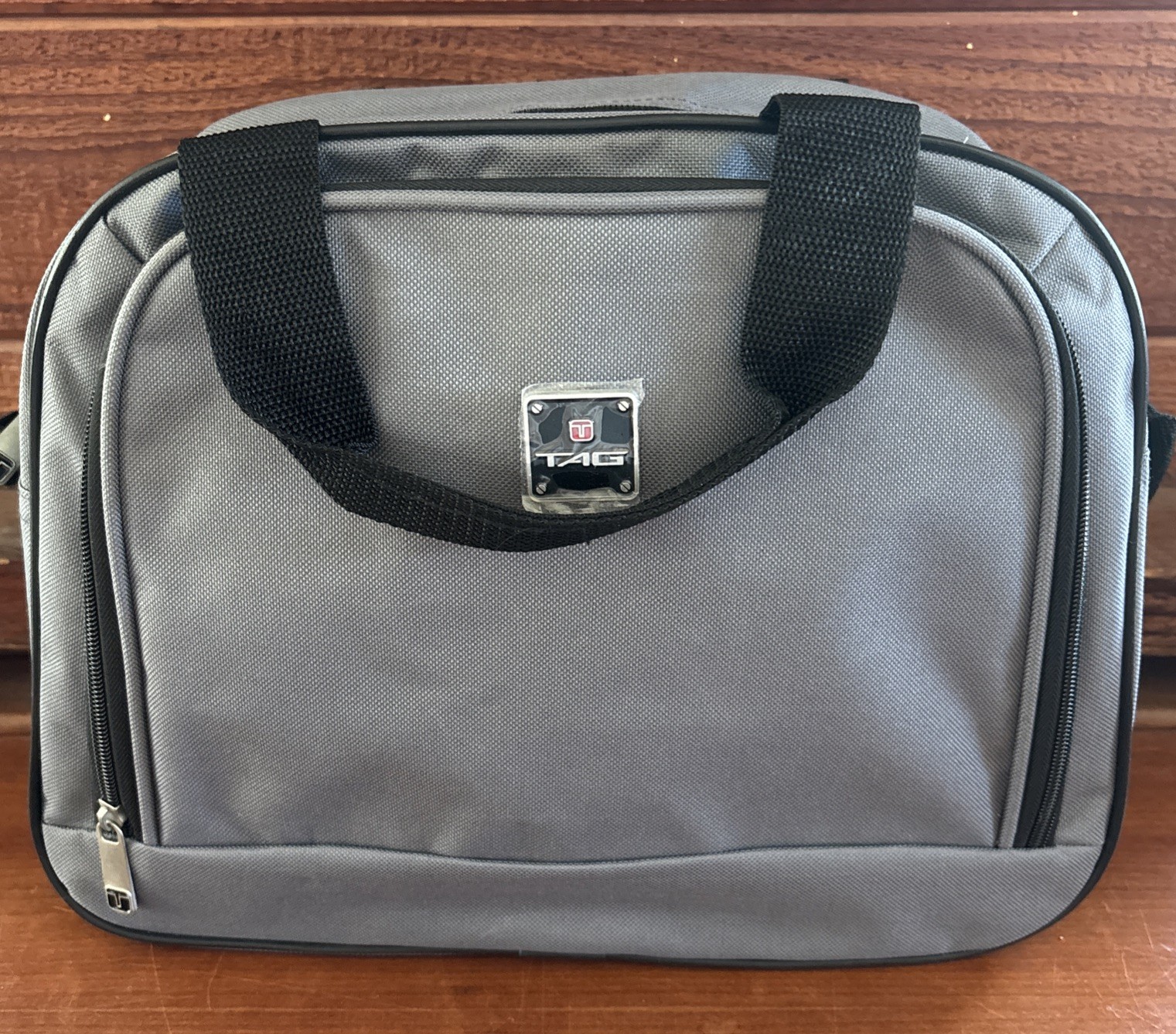 TAG Carry On Duffle Travel Bag Gray Adjustable Strap Nylon Piggyback Strap