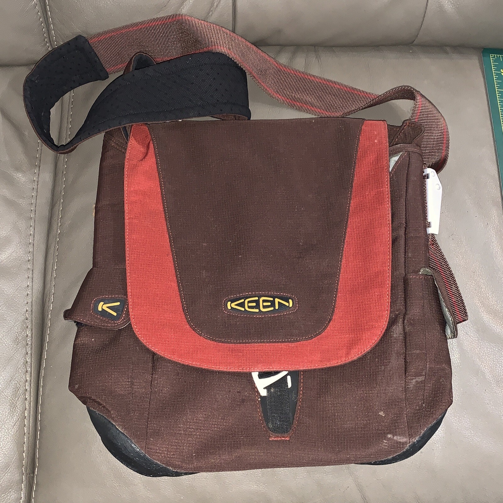 Keen Canvas Shoulder Side Bag Messenger Rubber Bottom Brown 14×14”