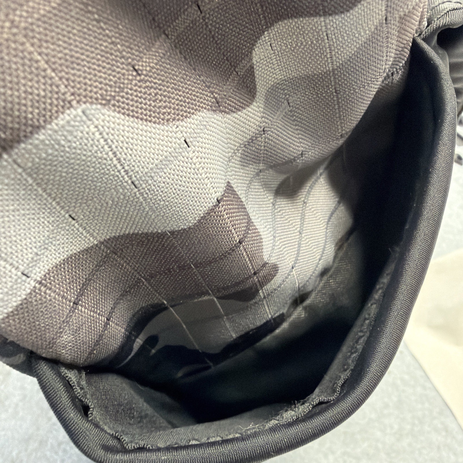 Under Armour Unisex Flex Sling Training Bag Gym Adjustable Gray-Camo