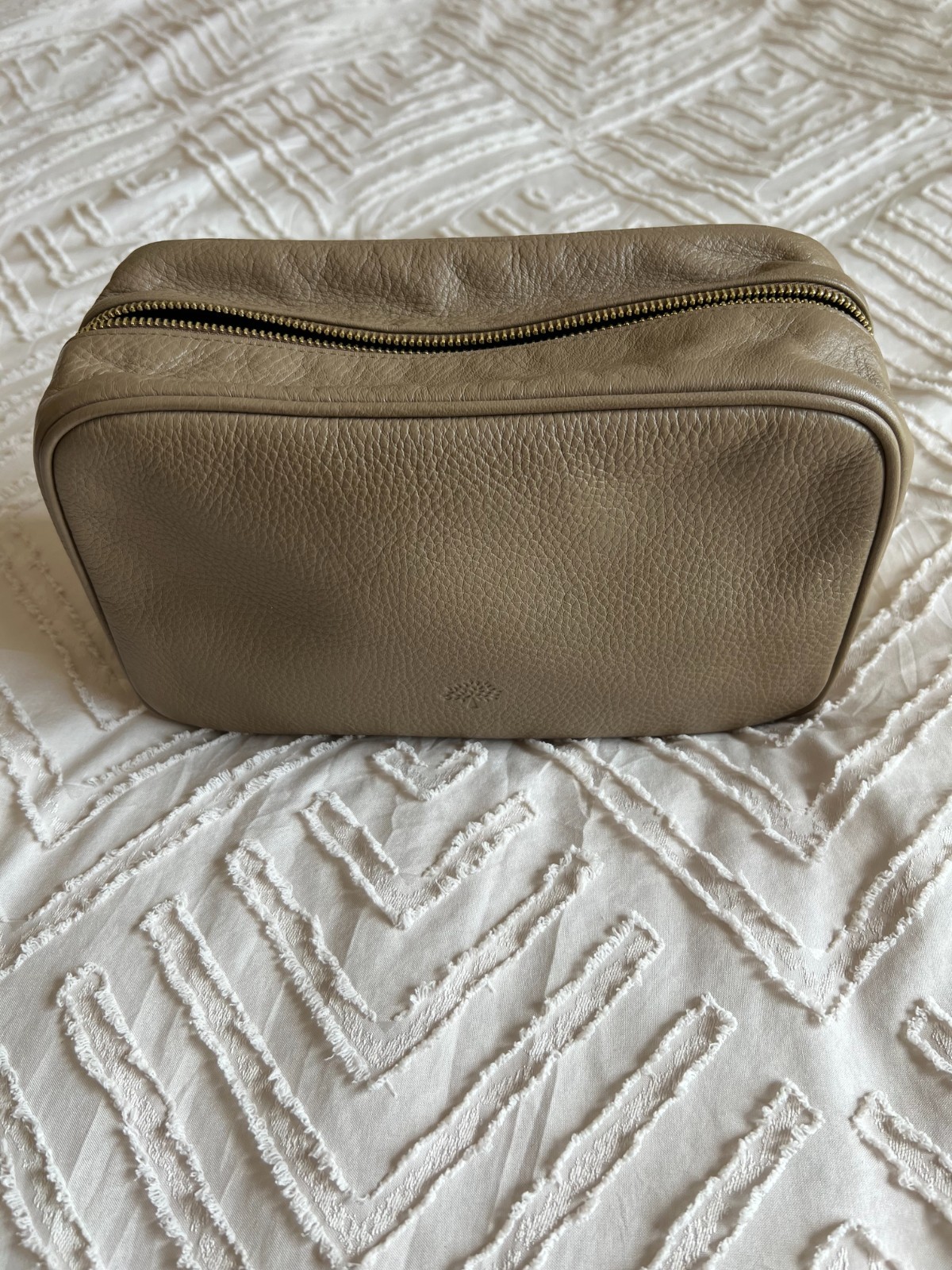 Mulberry Leather Toiletry Bag / Dopp kit. Never used.