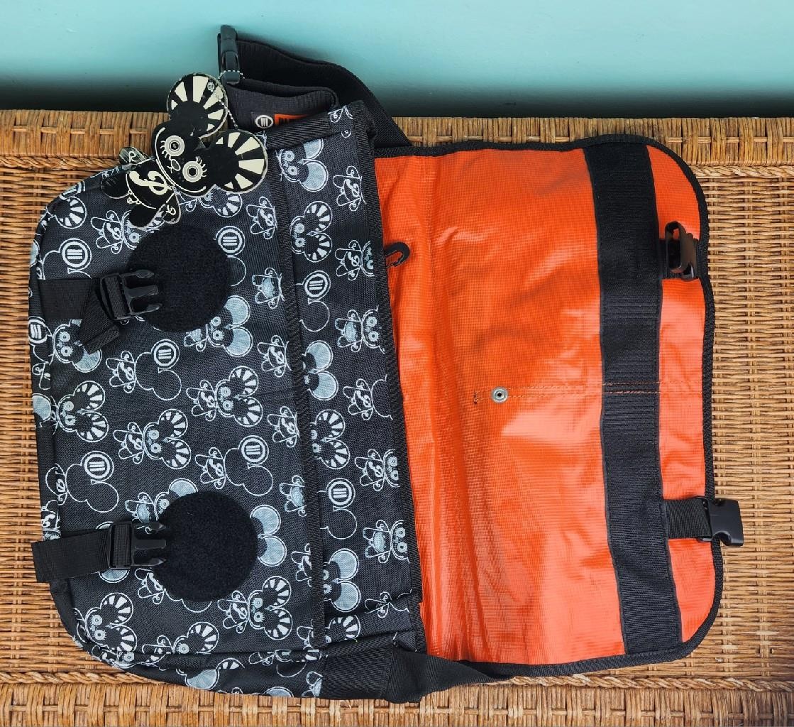 Loop NYC Mooky III Parcel Vinyl Nation Messenger Bag LP0702