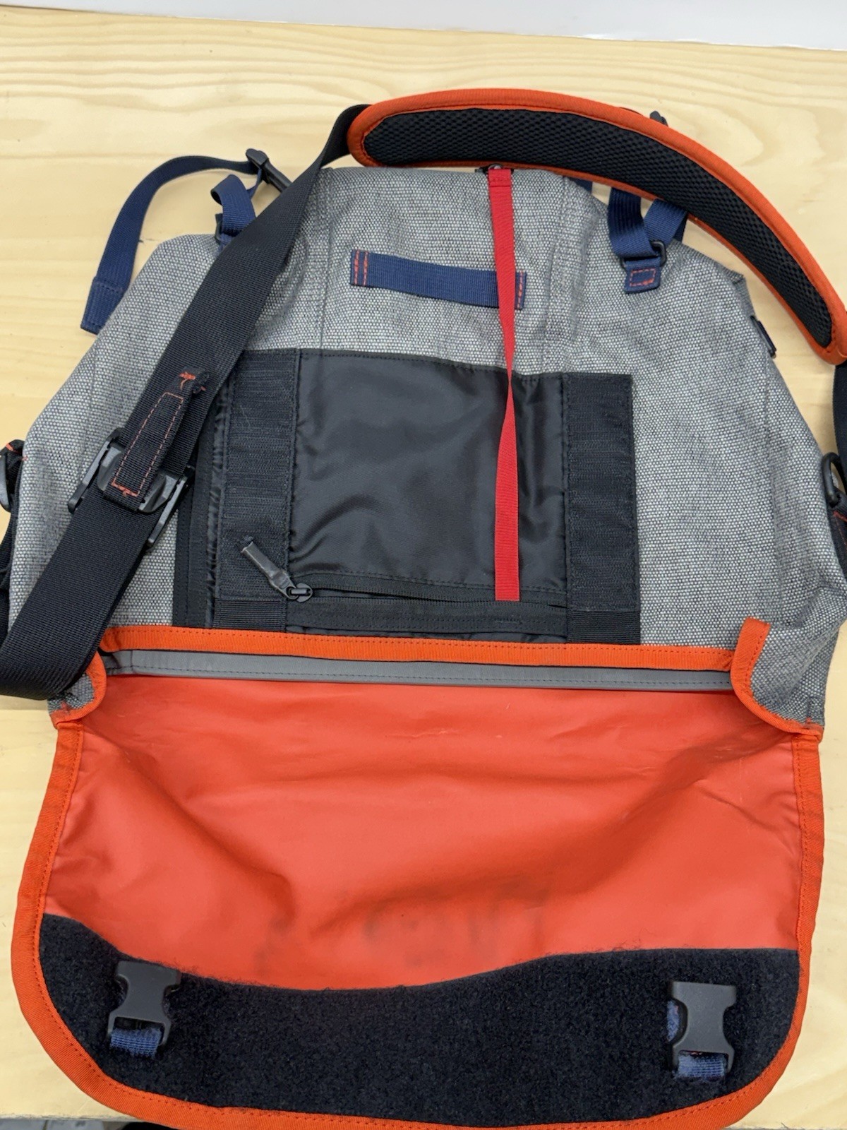 Timbuk2 Messenger Laptop Gray & Orange Shoulder Bag Crossbody Size 17×12