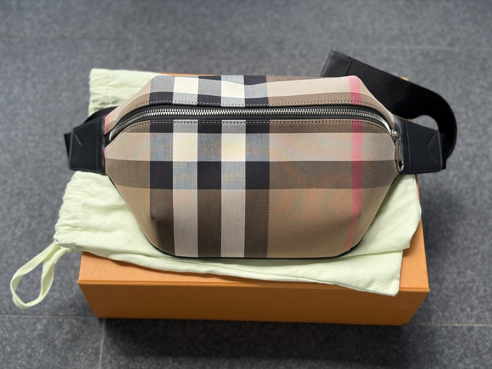 Burberry Sonny Belt Bag