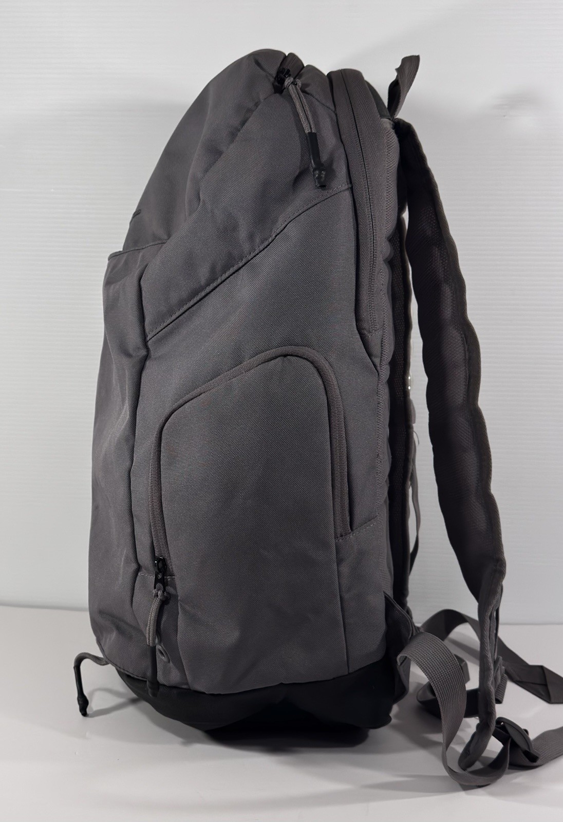 Nike Elite Pro Basketball Backpack Gray Black Multi-Pocket Athletic Backpack