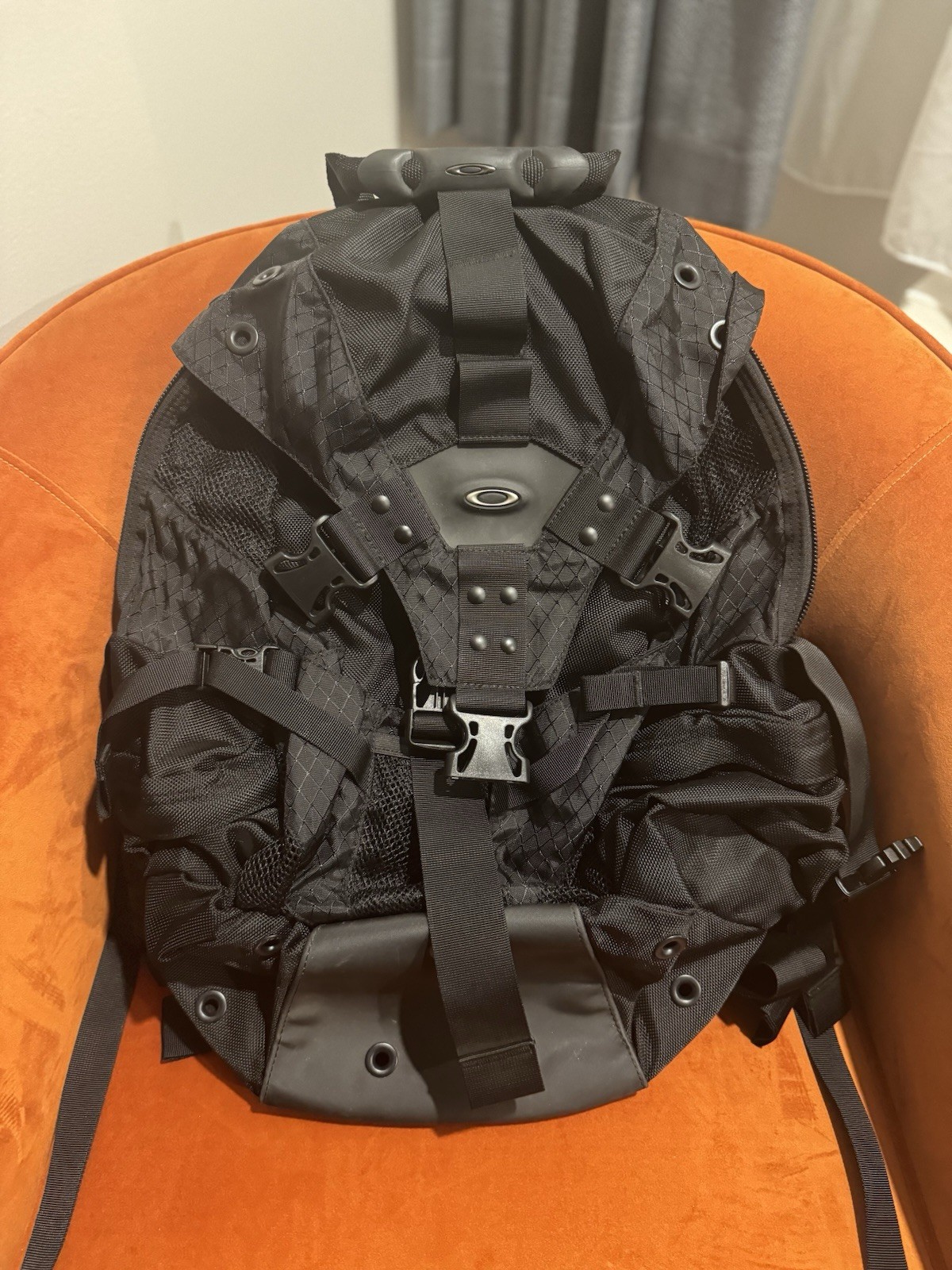 oakley icon 2.0 backpack