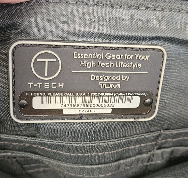 TUMI T-TECH 16” Messenger Laptop Nylon Black Bag 67740D with Shoulder Strap