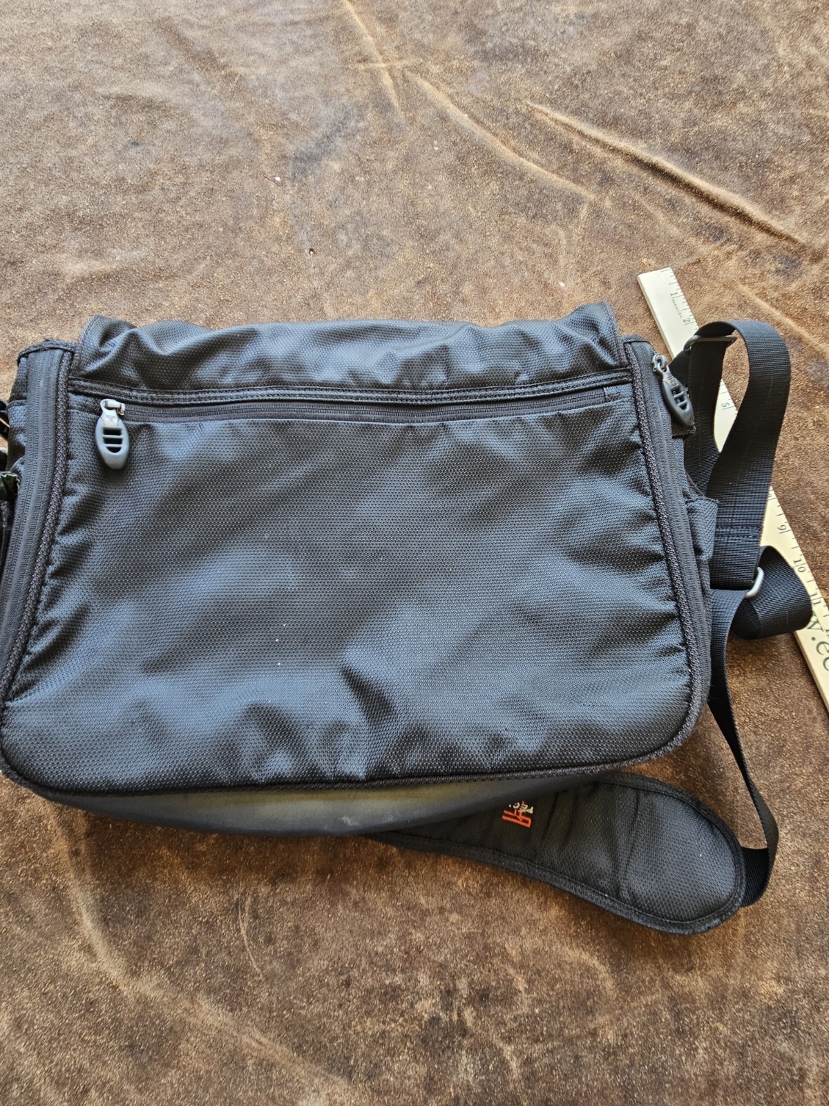 Tumi Tech Ballistic Messenger Bag 5508D Black Laptop Nylon Crossbody Strap
