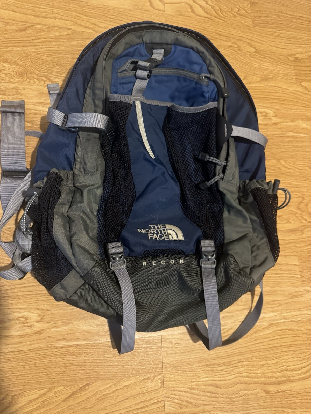 North Face Recon Backpack Gray/Blue Great bag for hiking, travel and school bag