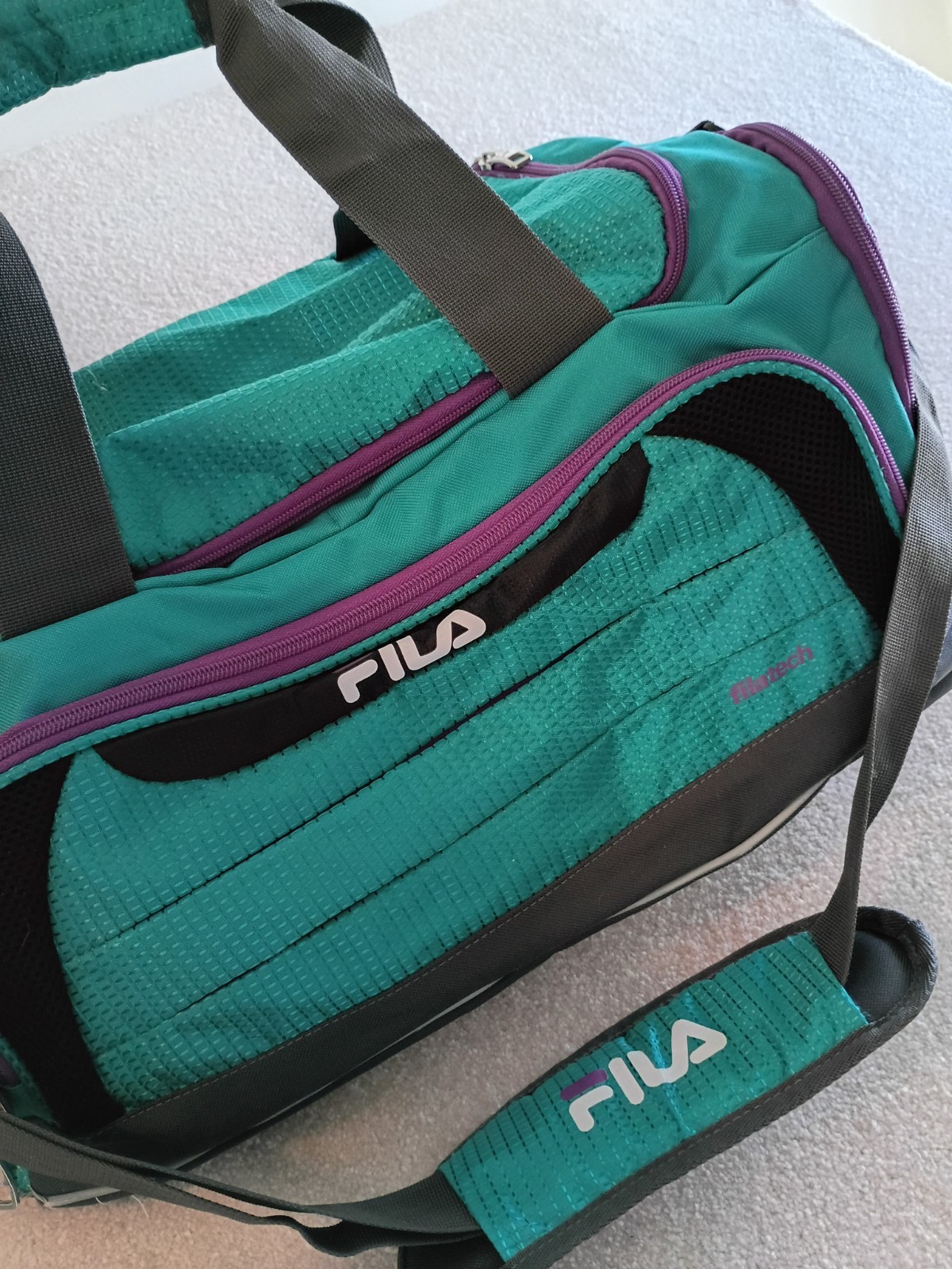 Vintage FILA Exovent Sport Gym Duffle Bag Pocket Large 20″ Black Teal & Purple