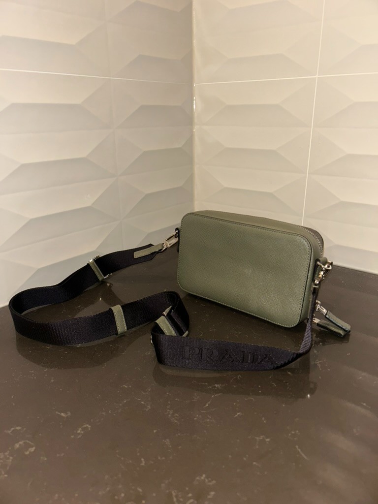 👜🟢 Prada Brique Saffiano Leather Bag – Loden Green – Like New Crossbody