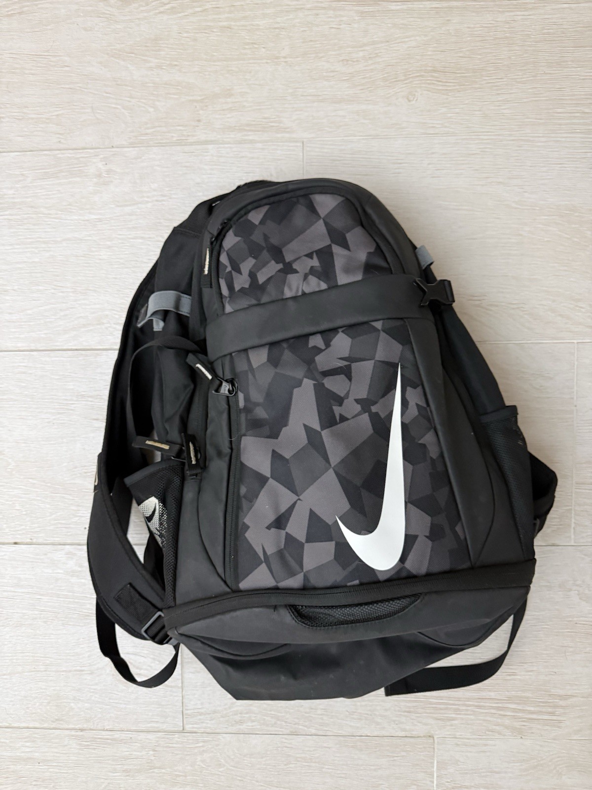 Nike Black/Gray Geometric Zip Backpack, Medium, Outer Pockets, Adjustable