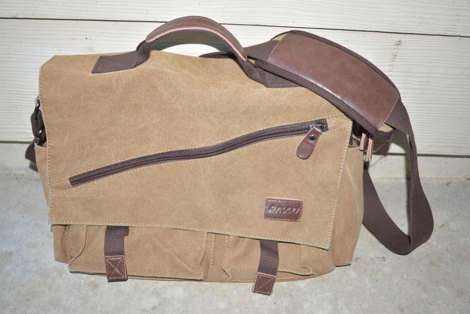 RAVUO TAN/BROWN CANVAS/LEATHER MESSENGER STYLE LAPTOP BAG