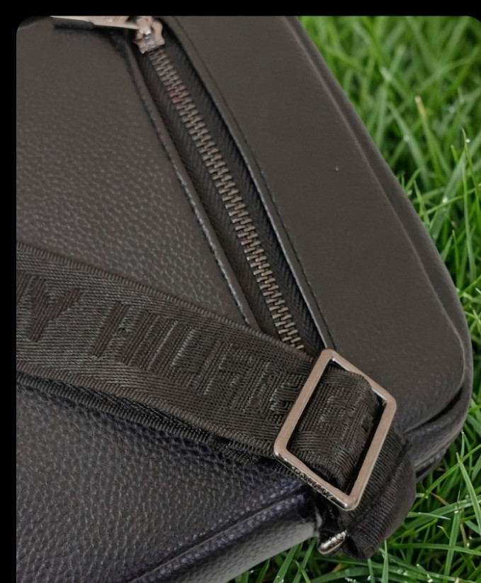 Tommy Hilfiger Black Crossbody Shoulder Bag For Men / Adjustable Strap