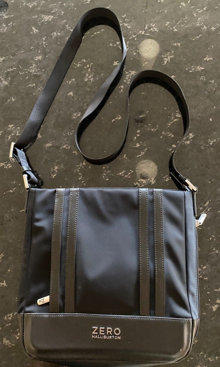Zero Halliburton/Journal Collection/Soft Nylon Crossbody Travel Bag/Black/NWT