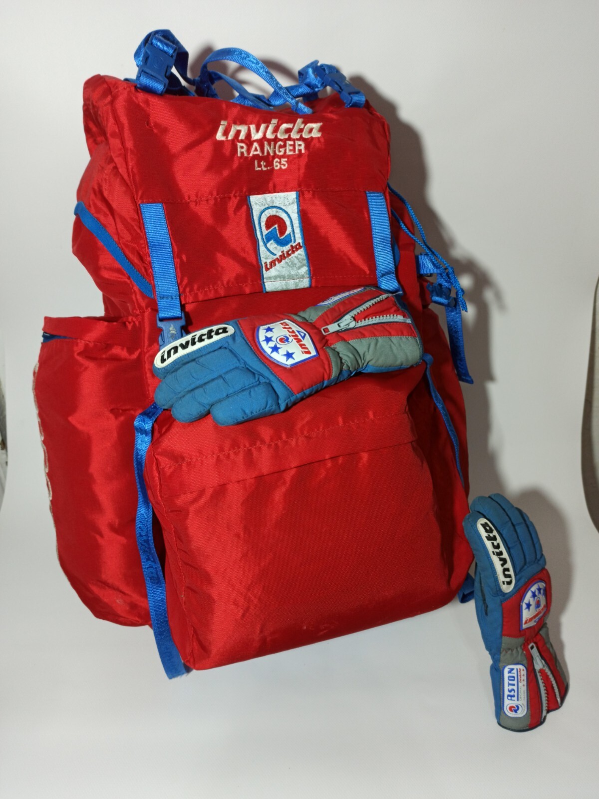 Invicta backpack Ranger LT65 Red USED imported direct from Milan Italy!