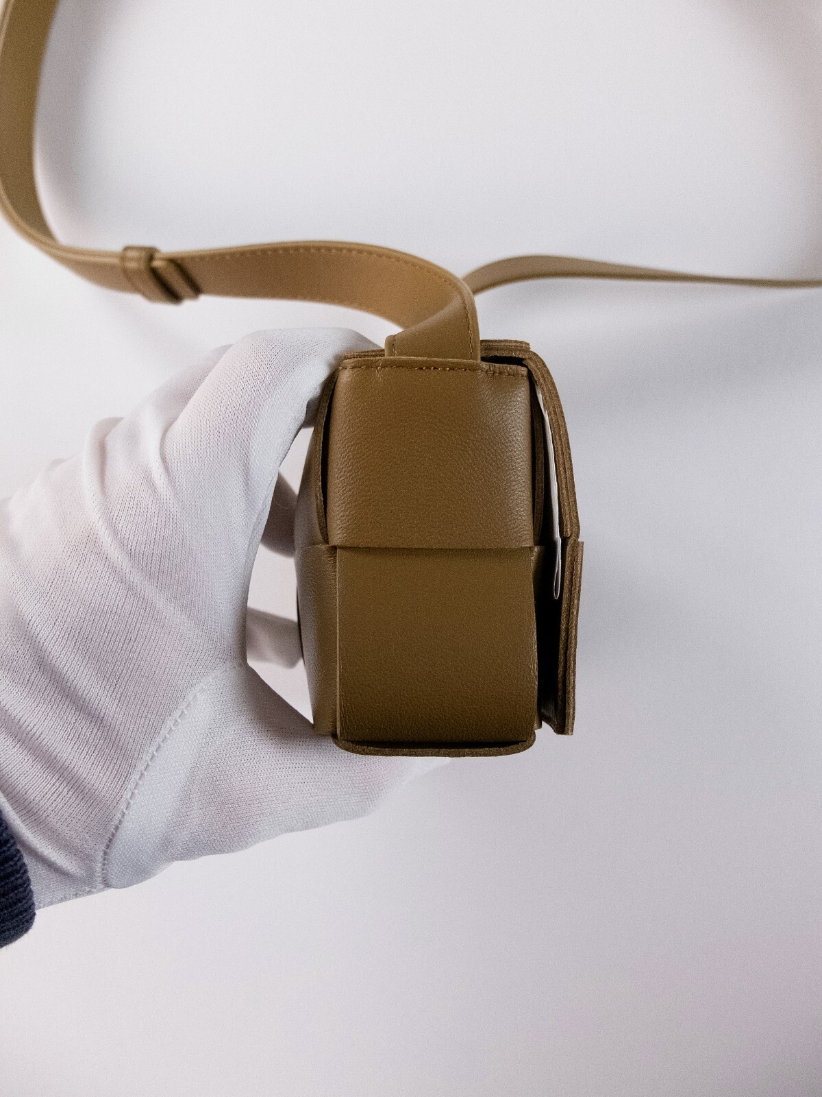 (NO CUSTOMS TAX) BOTTEGA VENETA Candy Cassette mini brown crossbody leather bag
