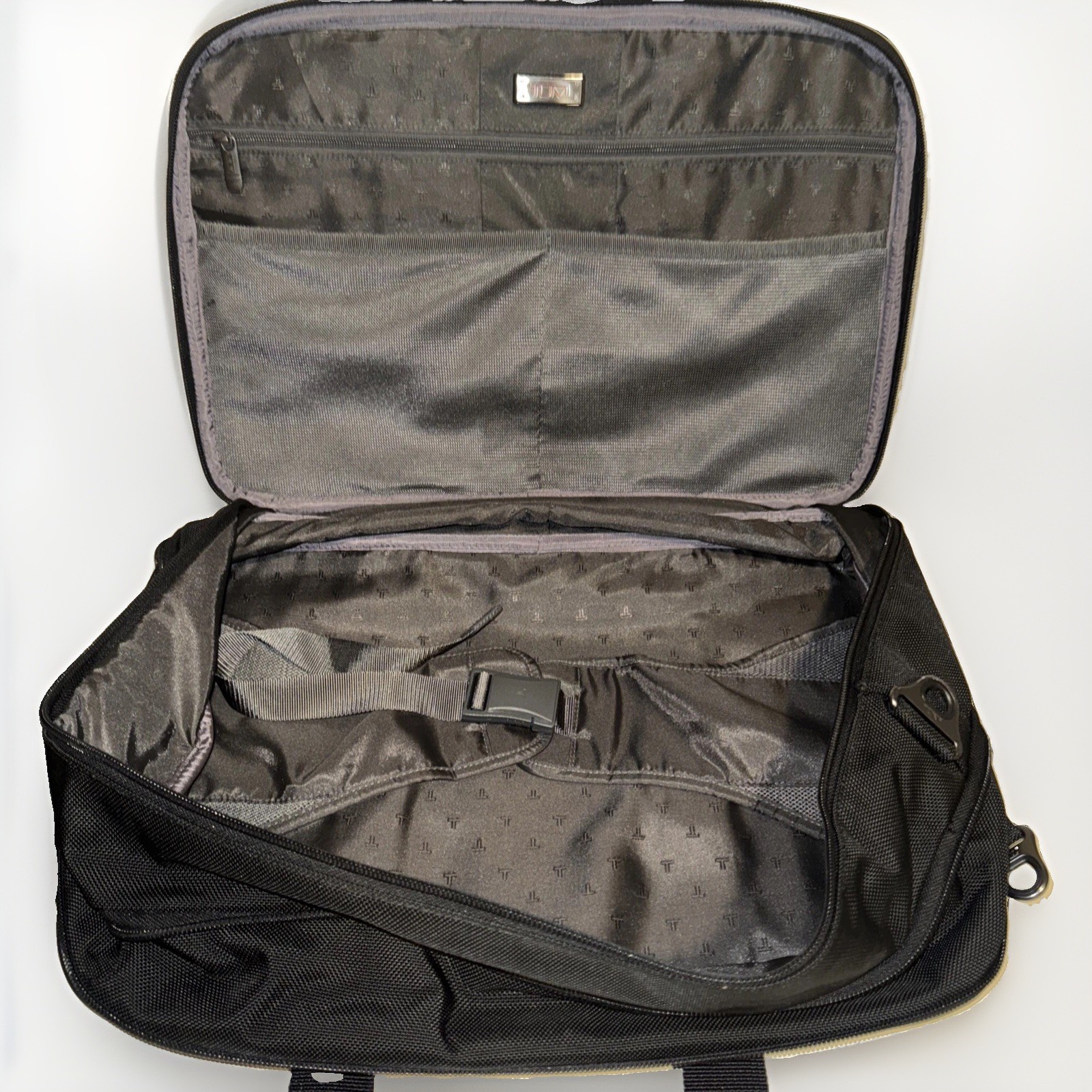 Tumi Alpha Ballistic Nylon 18″ Boarding Tote Bag CarryOn Laptop Black -Free Ship