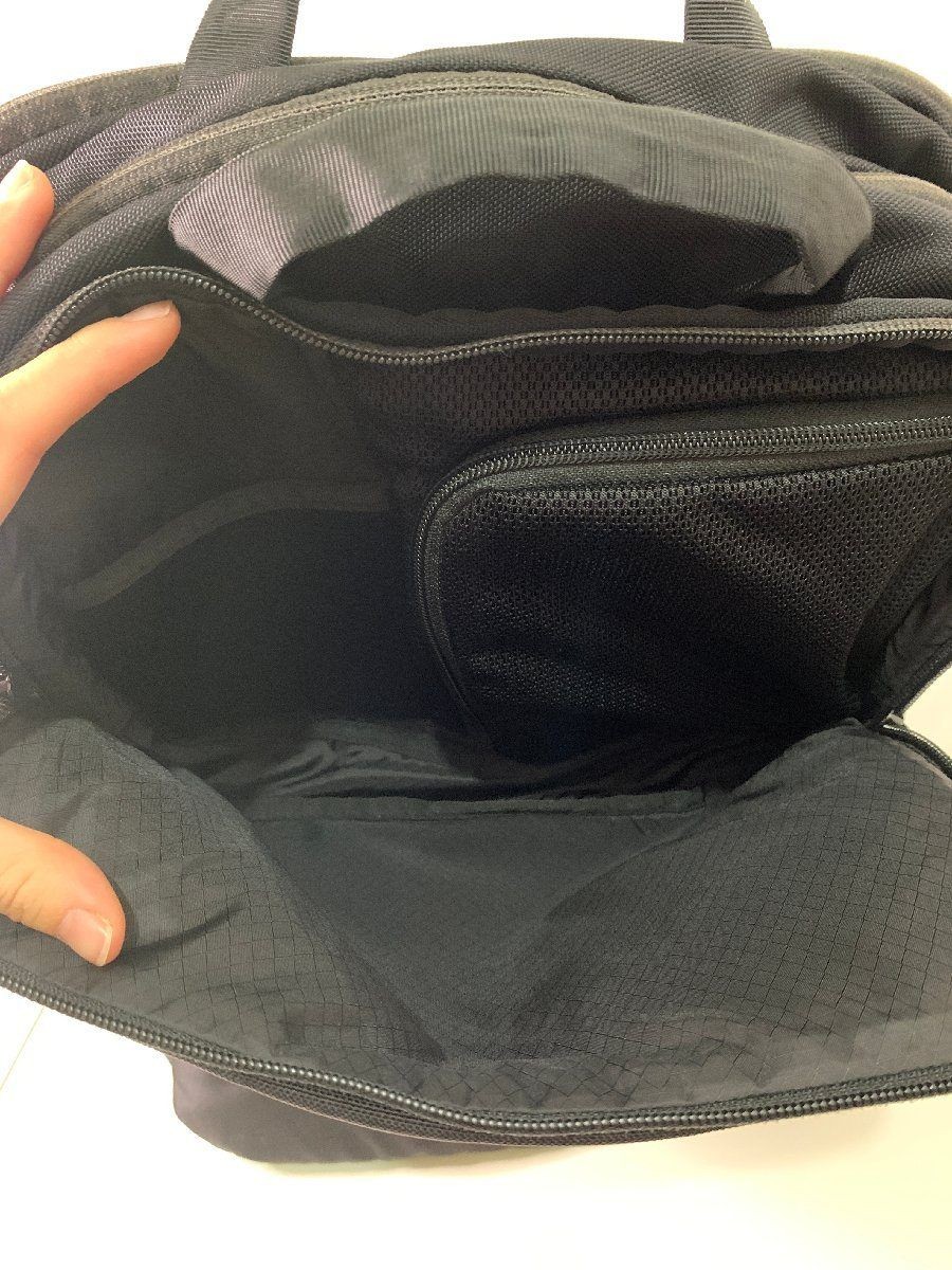 THE NORTH FACE Shuttle Daypack Slim Backpack Black 38cm x 48cm x 9cm