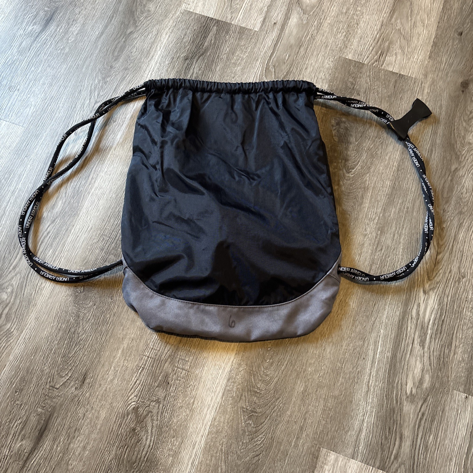 Under Armour Draw String Sports Bag Black/gray